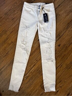 American Eagle Outfitters White Distressed Skinny Jeans